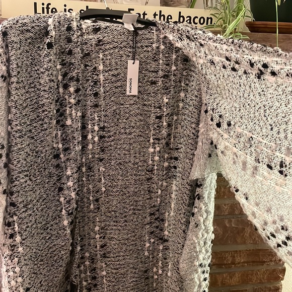 Cozy Shawl - Picture 3 of 7